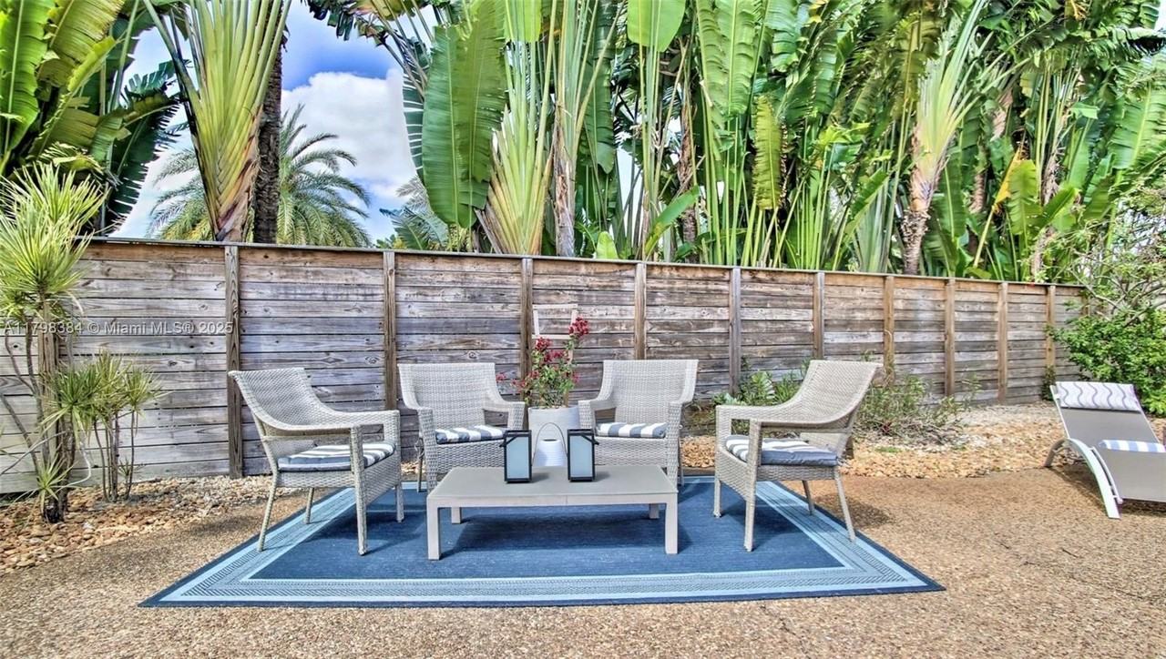 3444 Ne 18th Ave - Photo 6 of 26