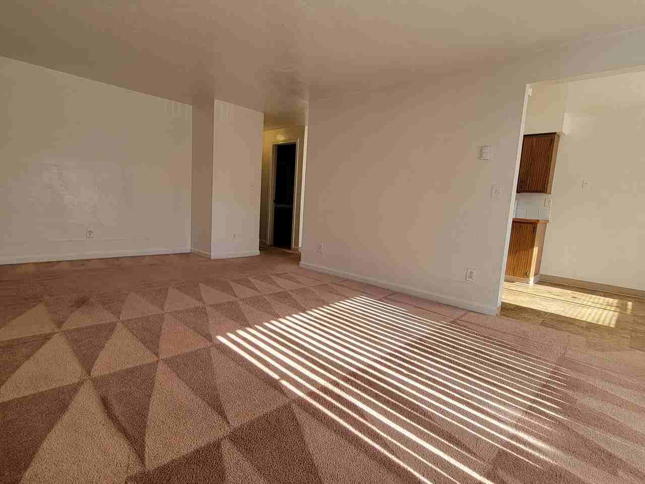 450-Chandelle Apartments - Photo 5 of 44