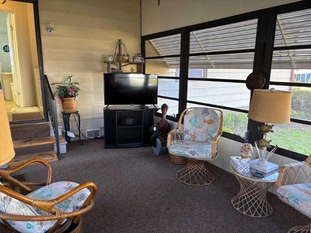 617 Webb Way - Photo 2 of 15