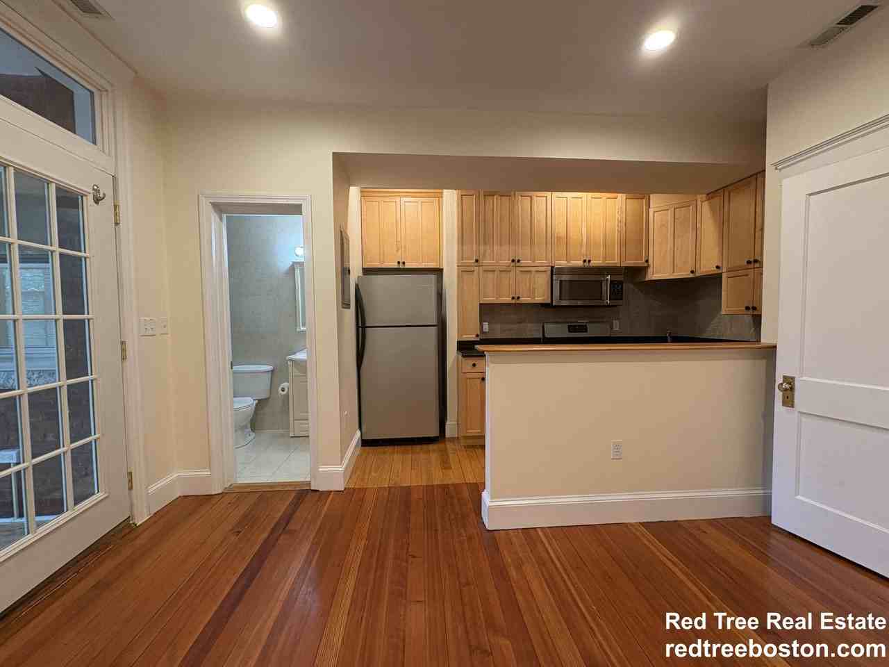 191 Winthrop Rd #6 - Photo 3 of 41