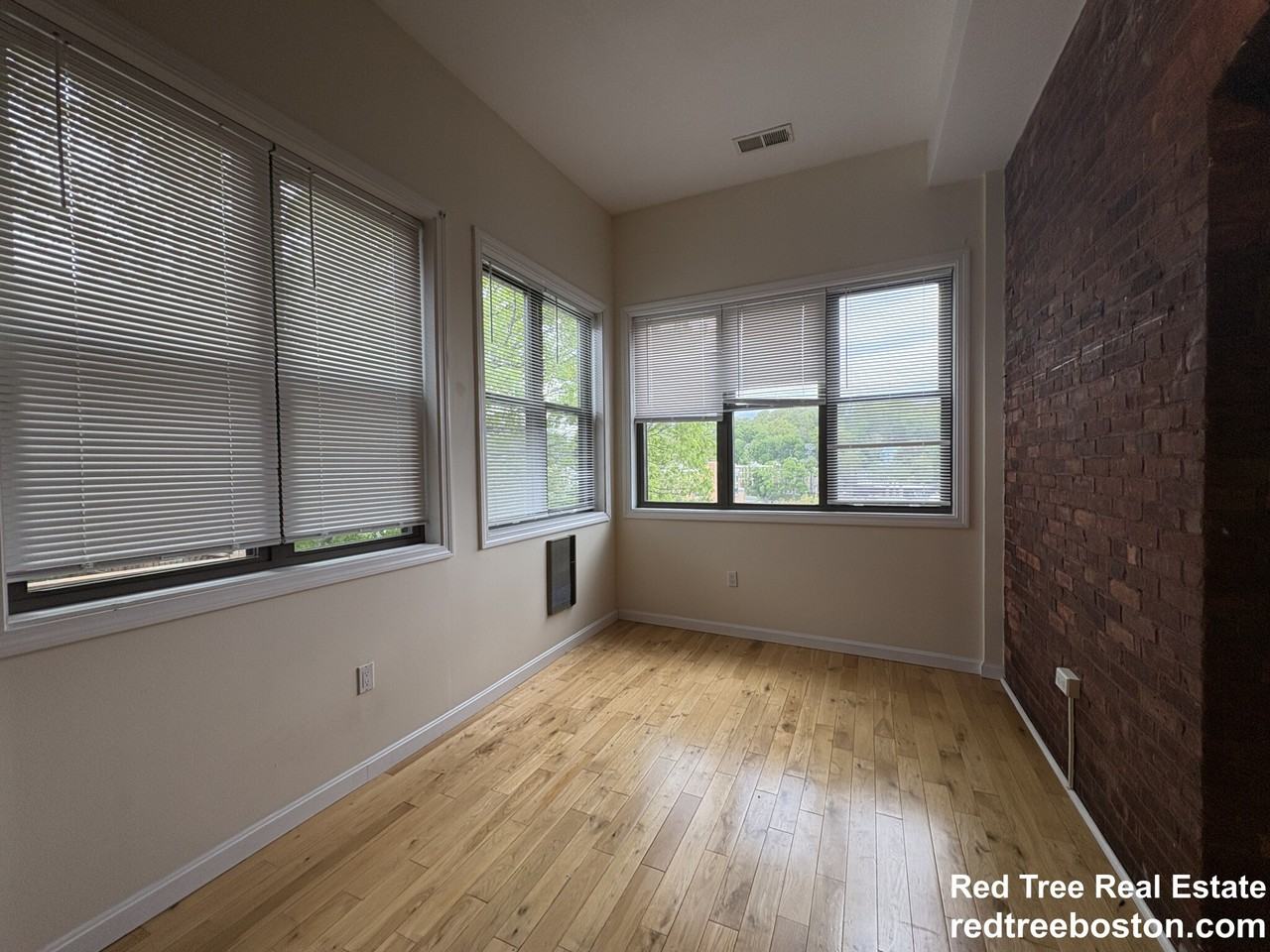 191 Winthrop Rd #6 - Photo 5 of 41