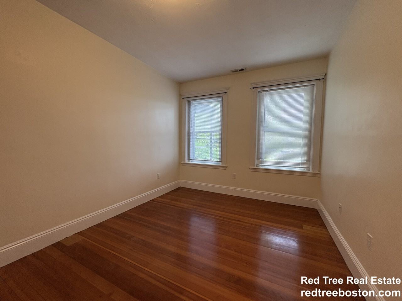 191 Winthrop Rd #6 - Photo 7 of 41