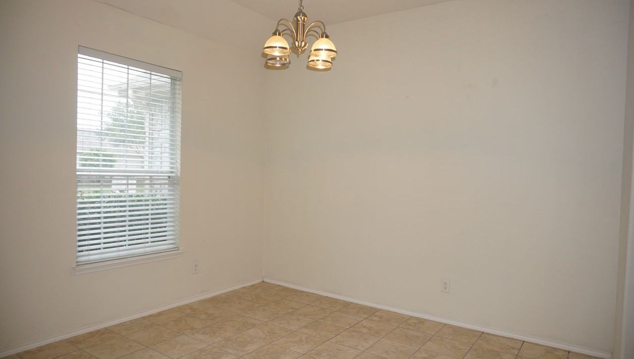3769 Pebble Bch - Photo 5 of 28