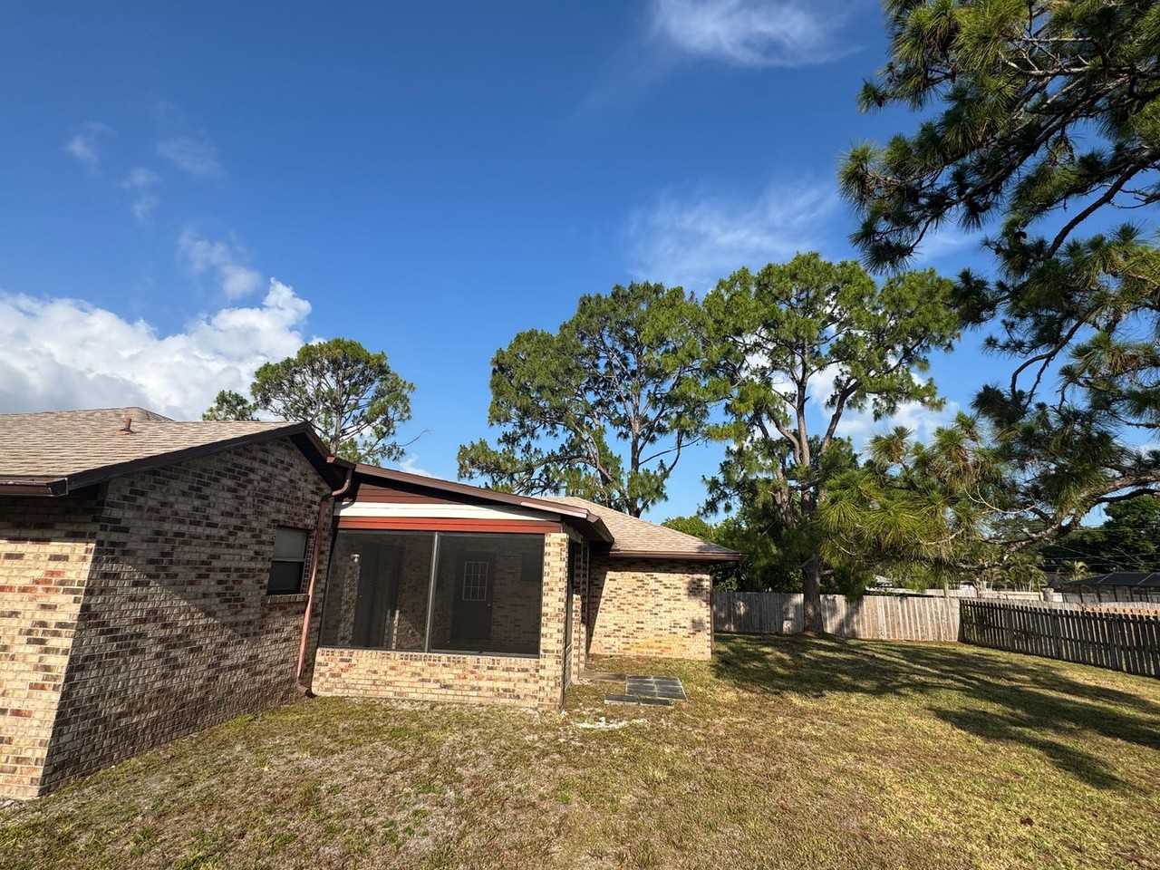 131 Hammock Rd Se - Photo 3 of 29