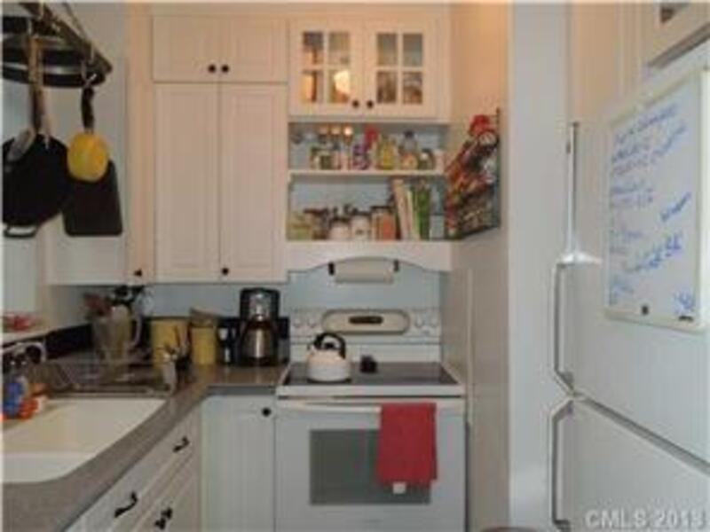 1121 Myrtle Avenue - Photo 4 of 5