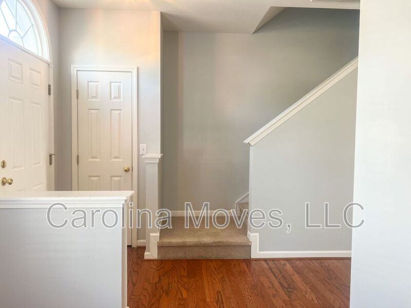 223 Spring Crossing Cir - Photo 2 of 15