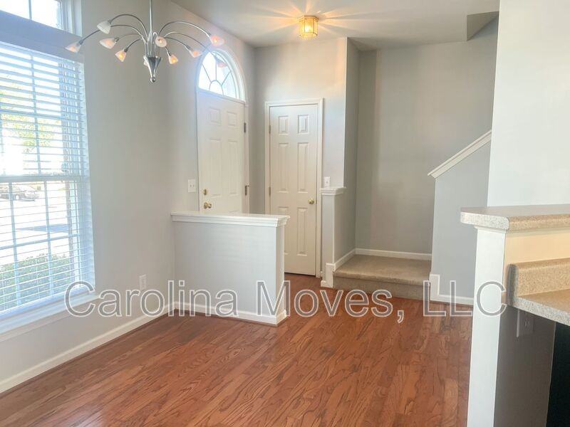 223 Spring Crossing Cir - Photo 3 of 15