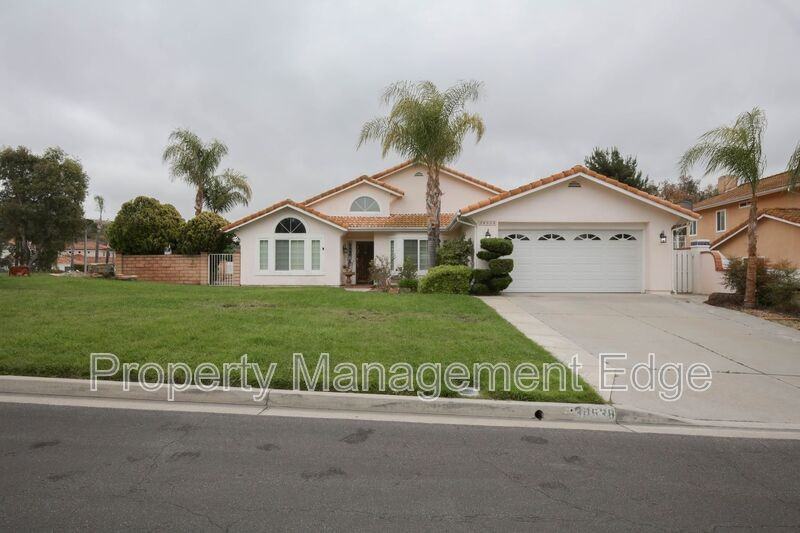 30538 Colina Verde St