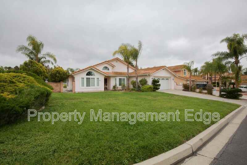 30538 Colina Verde St - Photo 3 of 24