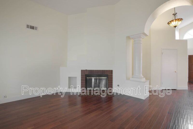 30538 Colina Verde St - Photo 6 of 24