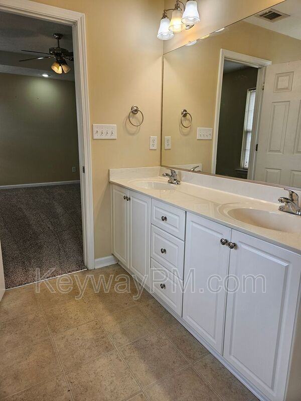 450 Lory Ln - Photo 7 of 11