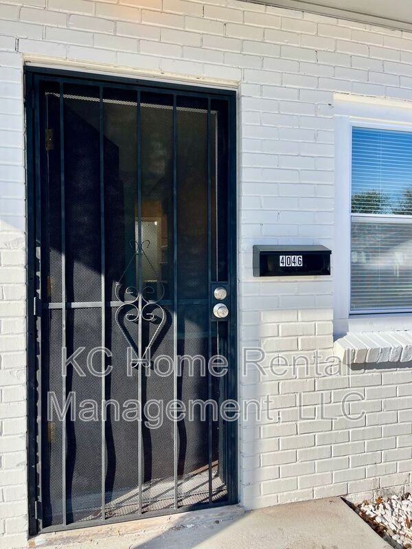 4046 Paseo Blvd - Photo 3 of 23