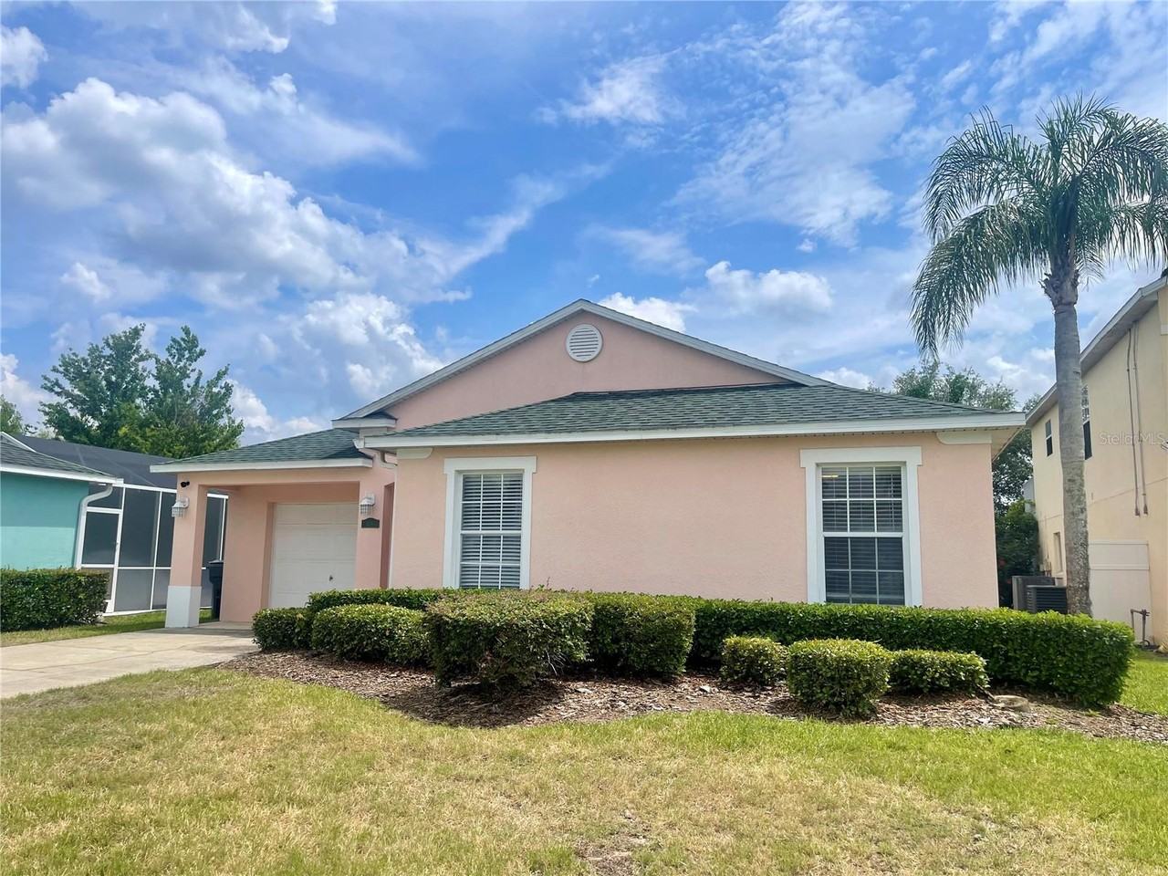 916 Reserve Pl #916 - Photo 3 of 27