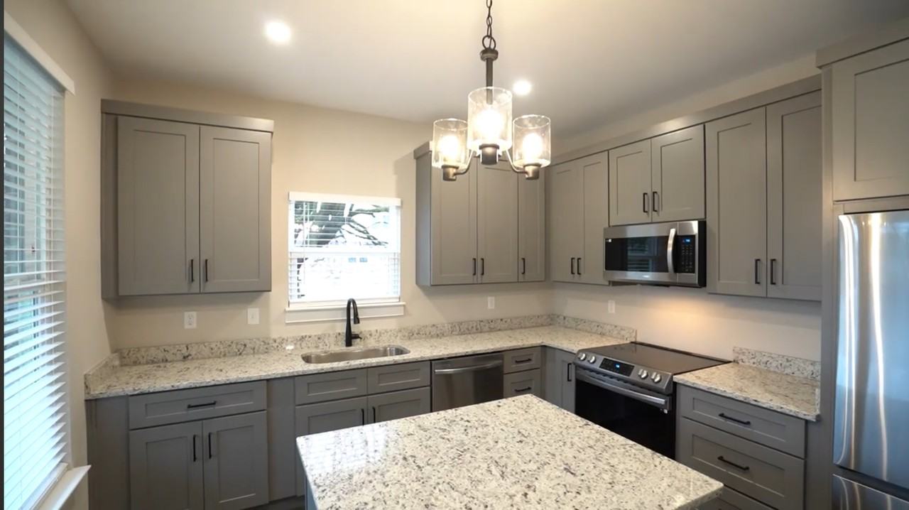 610 Gaskin Ave N #AH - Photo 2 of 5