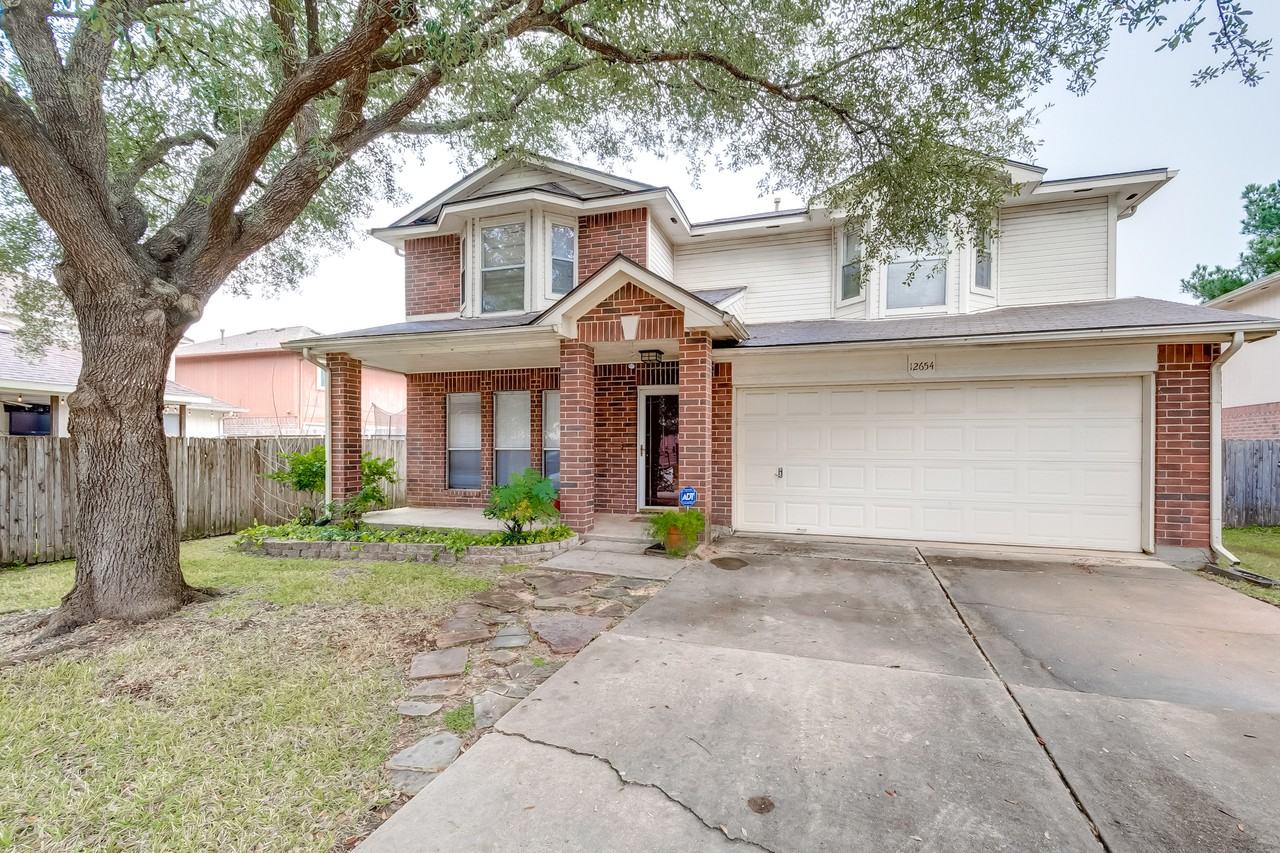 12654 Pine Bush Dr - Photo 4 of 39