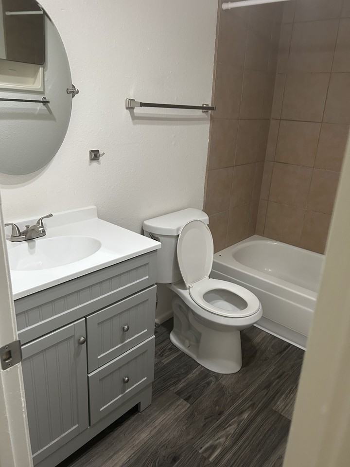 317 Adams St Se - Photo 6 of 29