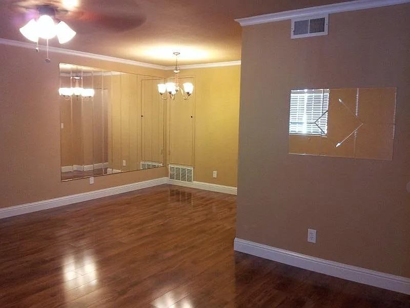 11543 Quartz Dr #4 - Photo 4 of 17