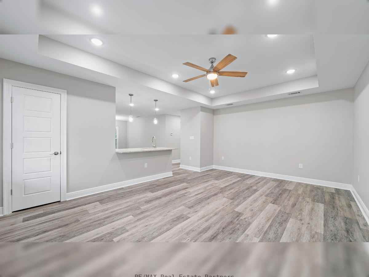 15 Bellamy Ln - Photo 2 of 16