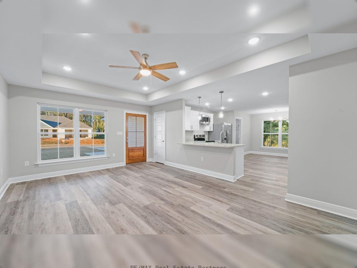 15 Bellamy Ln - Photo 3 of 16