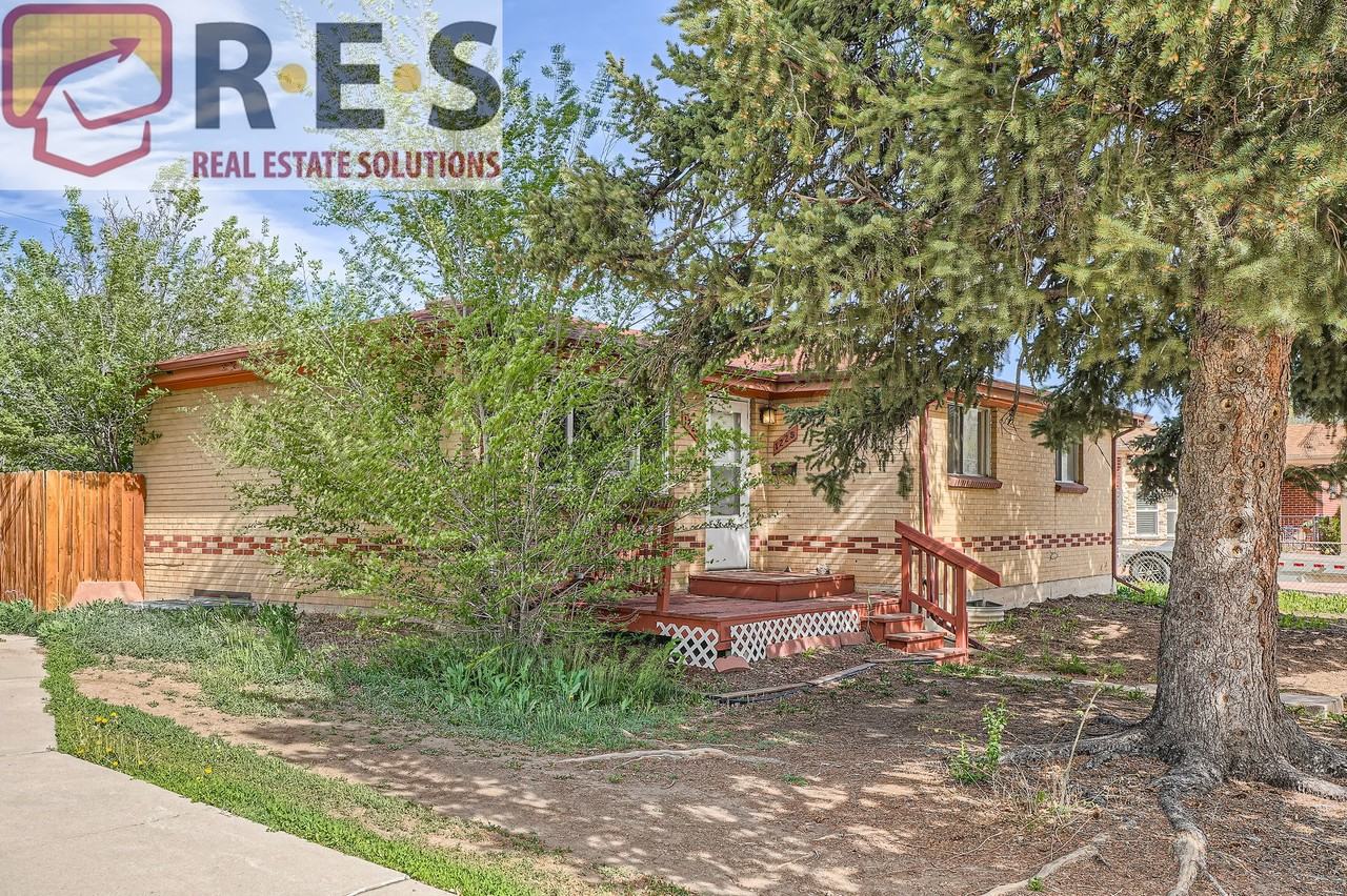 1225 S Ames St - Photo 3 of 28