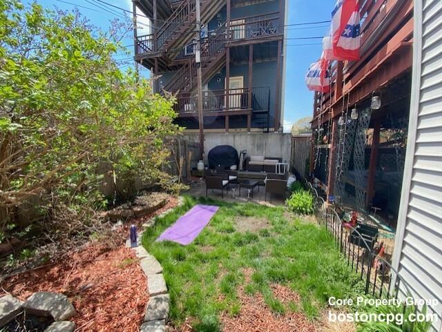 281 W 5th St - Photo 4 of 17