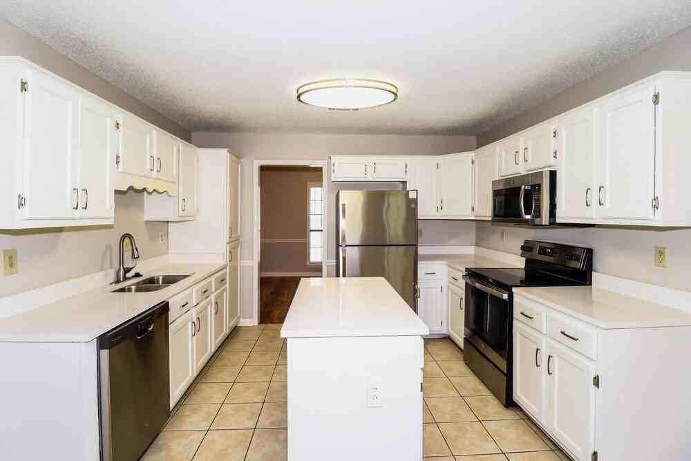 3780 Westridge Cv - Photo 7 of 16