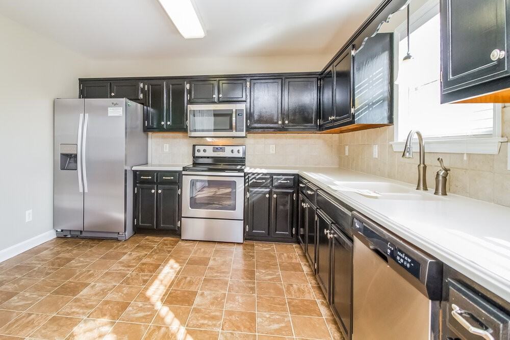 2832 Rippavilla Way - Photo 5 of 15