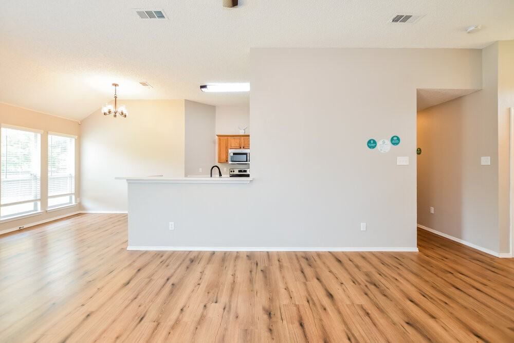 3693 Sycamore Ln - Photo 3 of 16