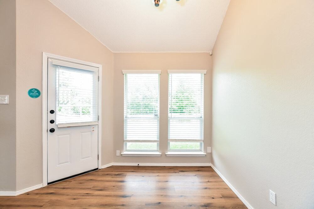 3693 Sycamore Ln - Photo 7 of 16