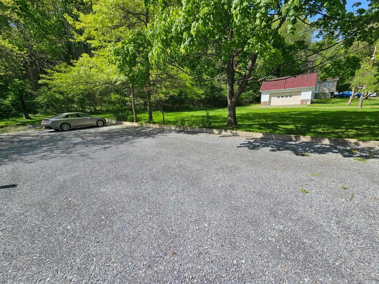 333 Detrich Dr - Photo 3 of 10