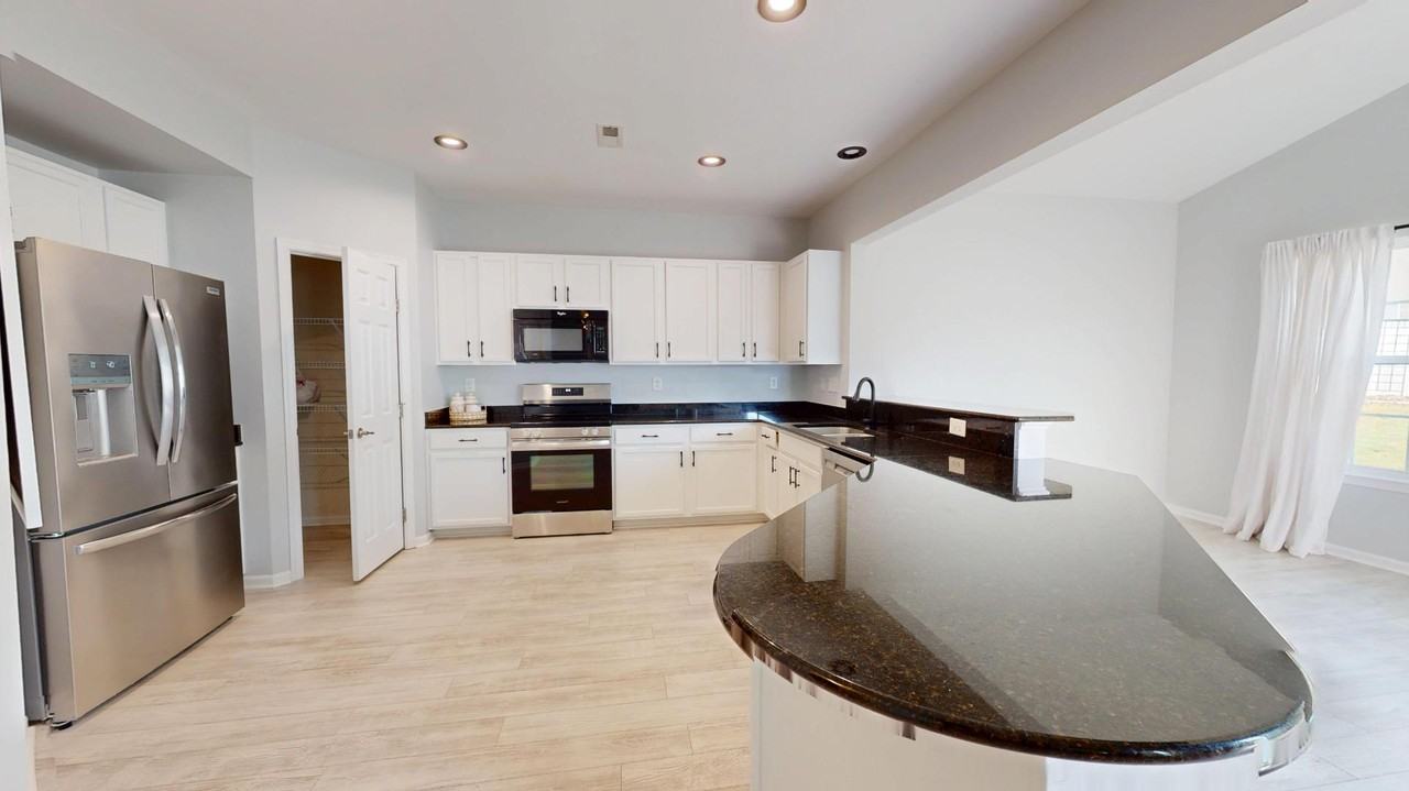 10848 Tailwater St - Photo 7 of 20