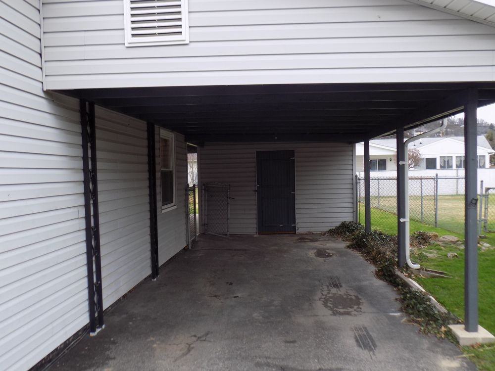 2417 Vista Rd - Photo 2 of 13