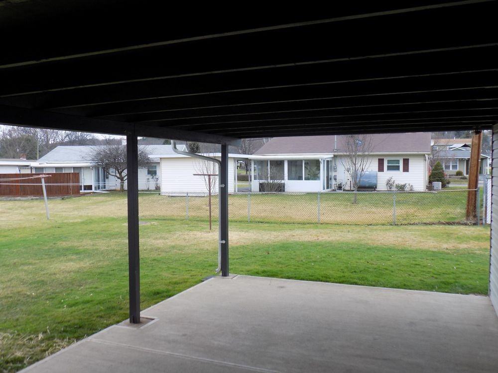 2417 Vista Rd - Photo 3 of 13