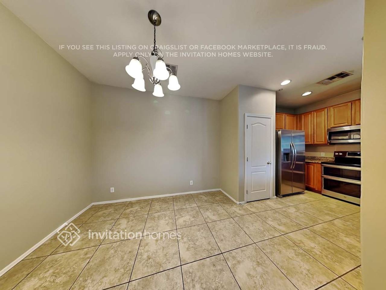 13247 N 87th Dr - Photo 7 of 20