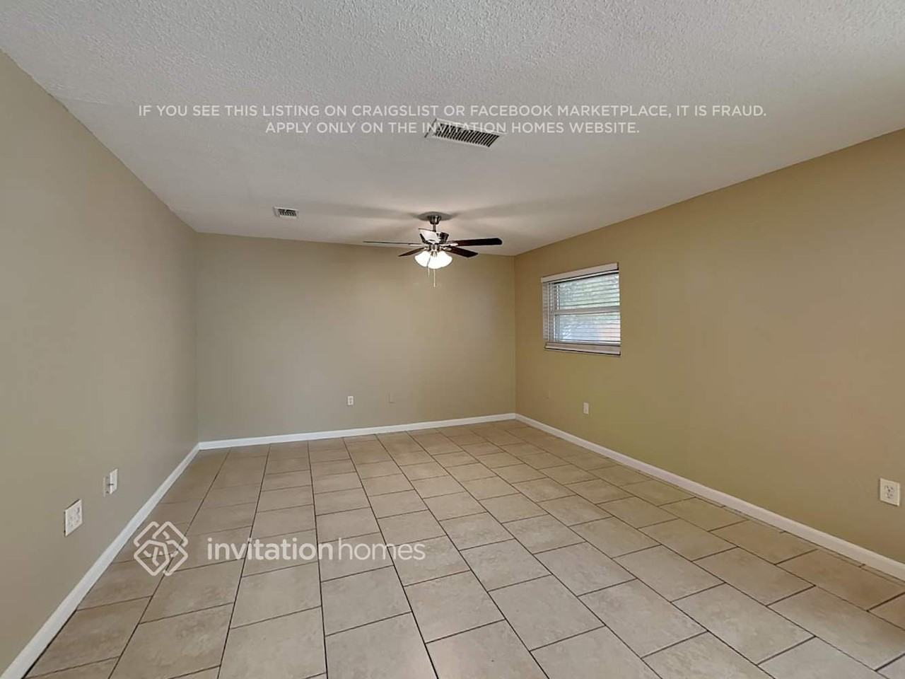 746 Wood Ln - Photo 3 of 18