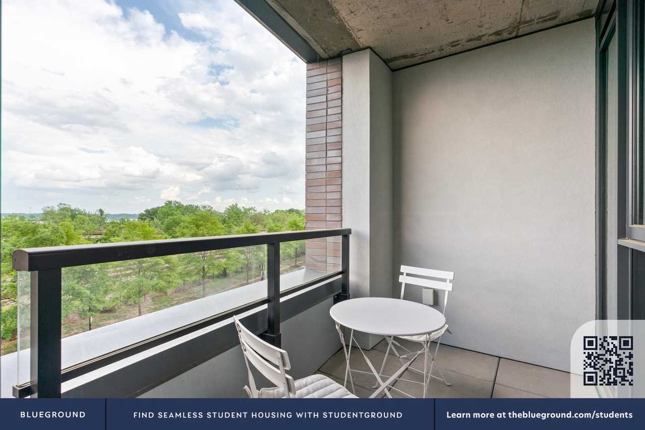 3030 South Potomac Avenue - Photo 7 of 41