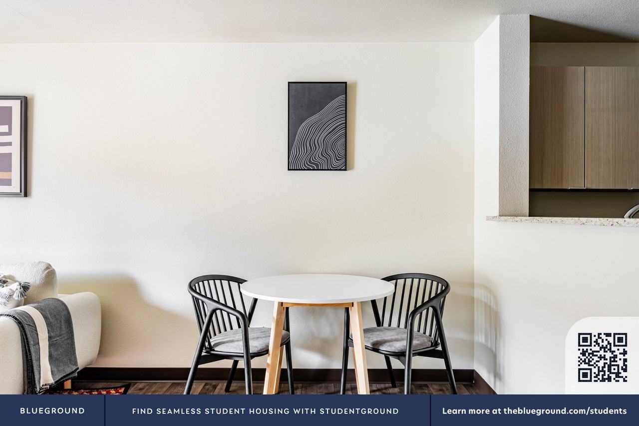 4760 21st Avenue Northeast - Photo 7 of 23