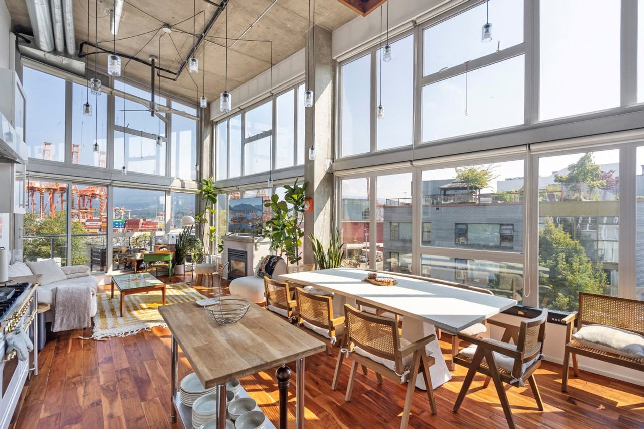 289 Alexander St #1051908P - Photo 6 of 36