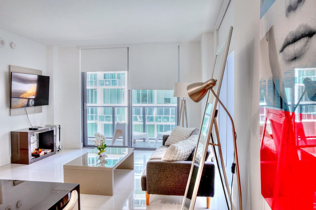 31 Se 6th St #1056503P - Photo 3 of 20