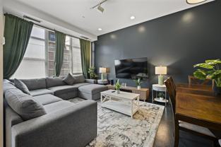 160 East Berkeley Street - Photo 1 of 1