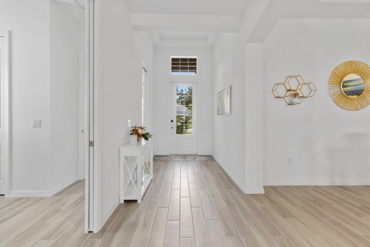 5967 Sunningdale St - Photo 4 of 10