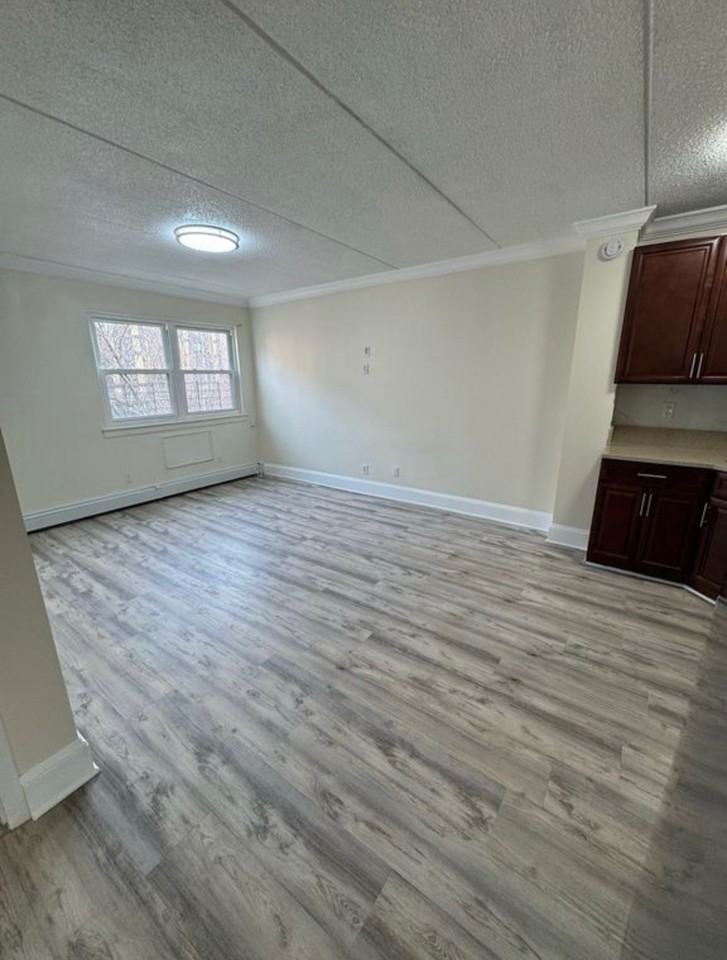 1464 Minford Pl #3 - Photo 3 of 7