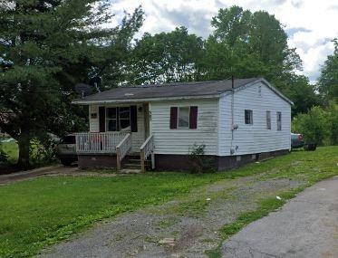305 W Dunn St - Photo 2 of 3