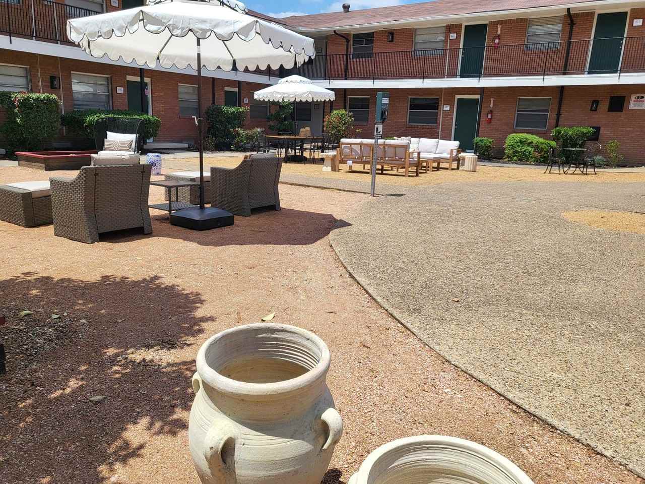 Nuvo Luna - Photo 2 of 50