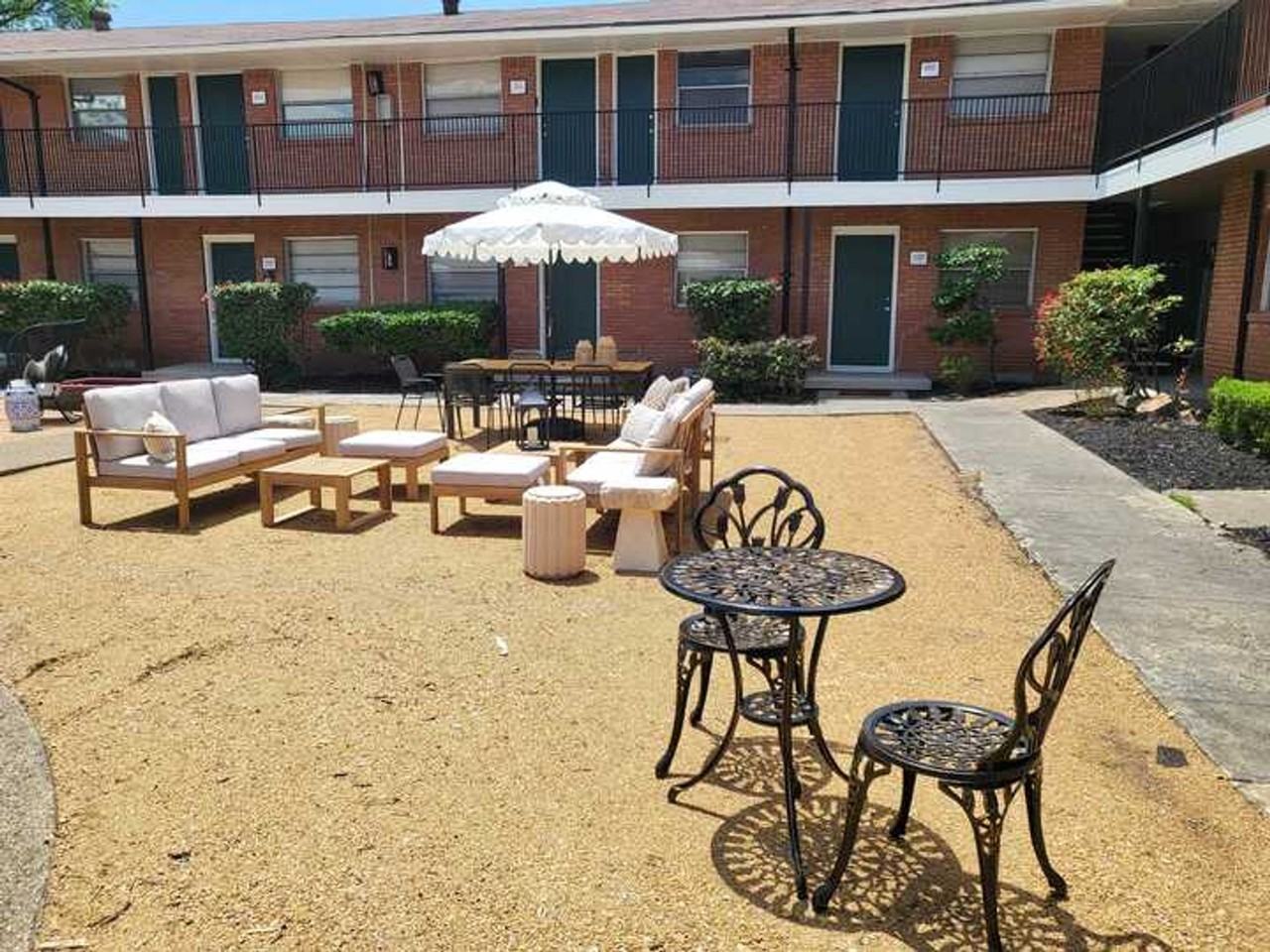 Nuvo Luna - Photo 7 of 50