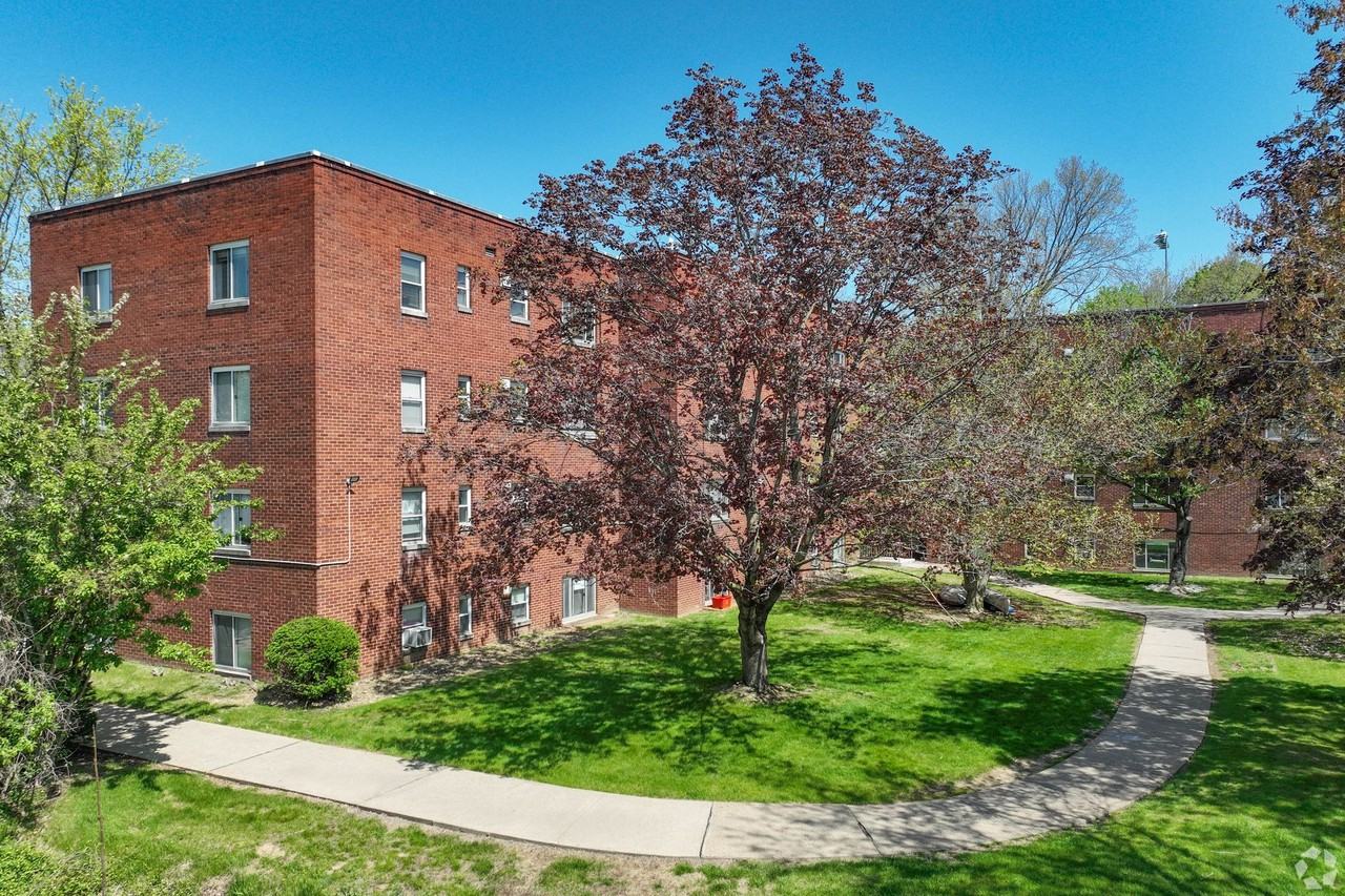 Bellevue Mansions - Photo 2 of 22