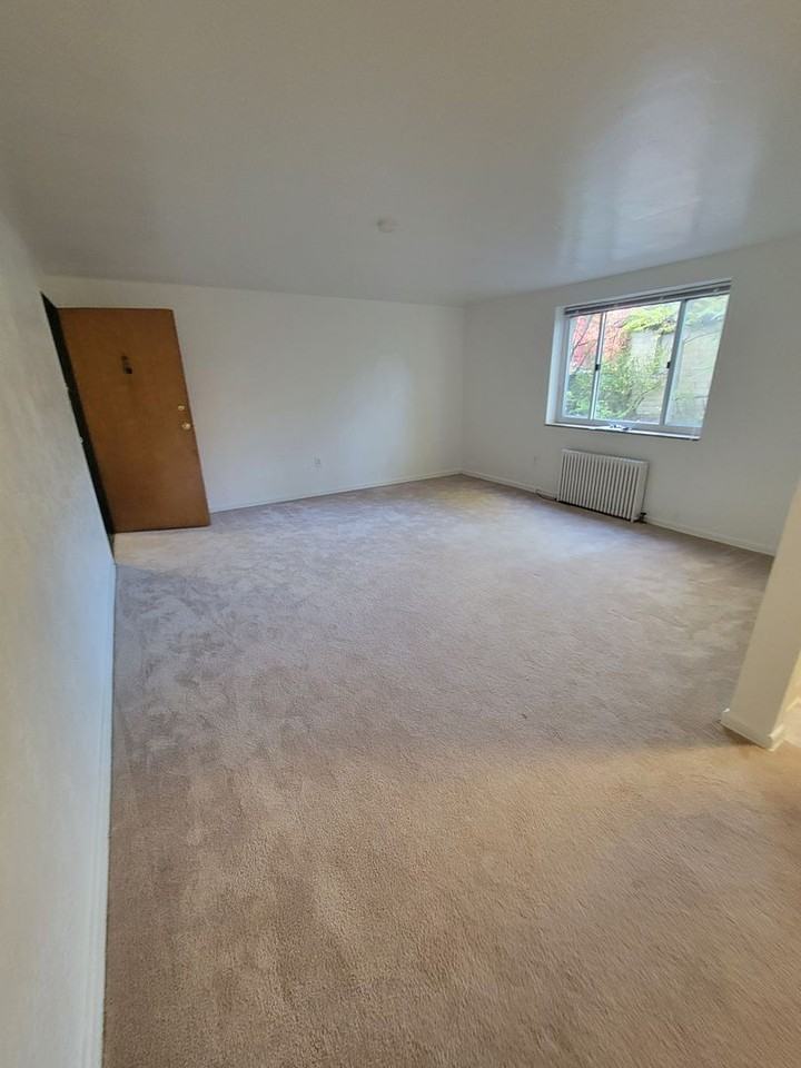 Bellevue Mansions - Photo 7 of 22