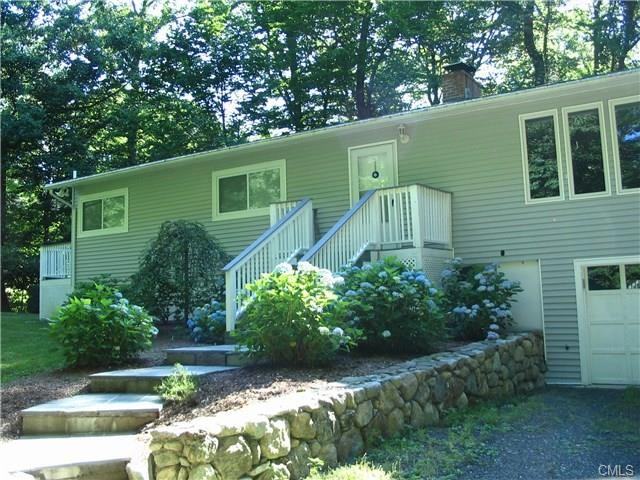5 Wakerobin Rd - Photo 2 of 24