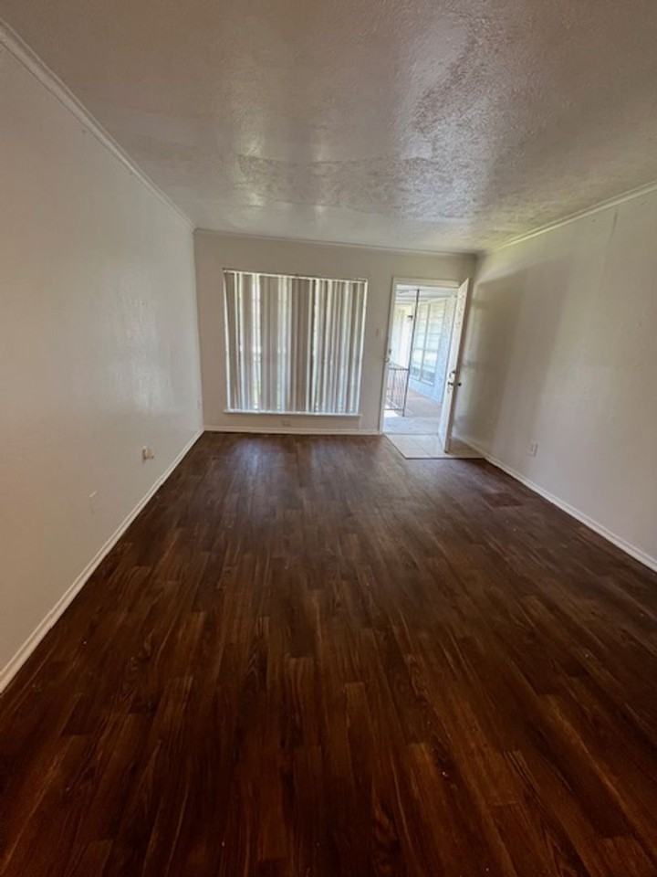 Sycamore Tree Condominiums - Photo 6 of 35