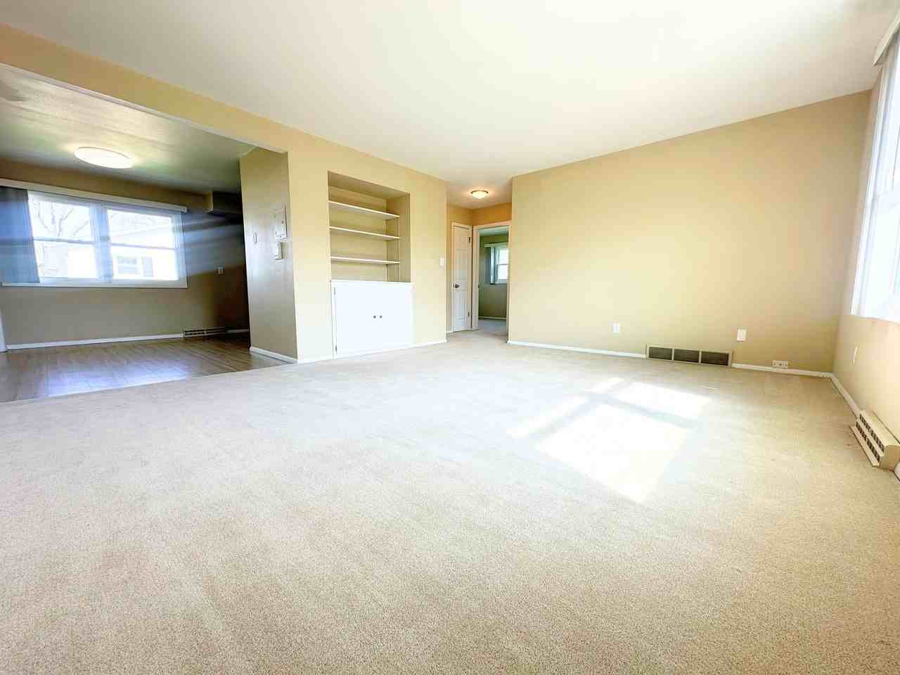 Parkview Manor - Photo 3 of 8